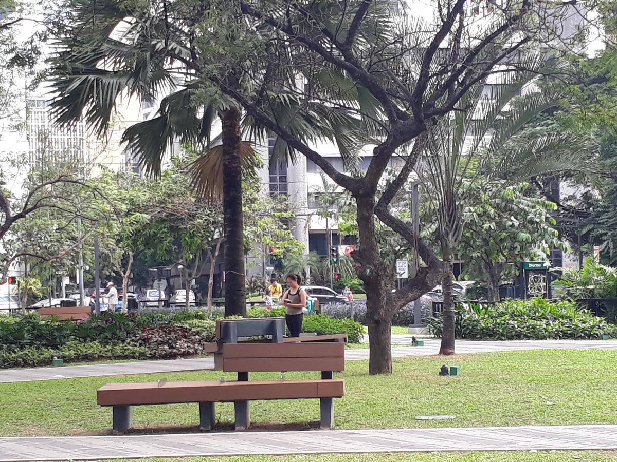 Kl Executive Greenbelt Manila Esterno foto
